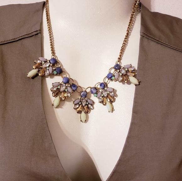 Jewelry - Gold multi colored necklace with rhinestones